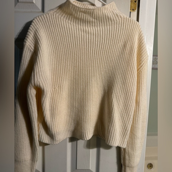 Calvin Klein OUT OF STUCK Ribbed Elbow Patch Mock Neck Sweater. Worn only once - Picture 10 of 10
